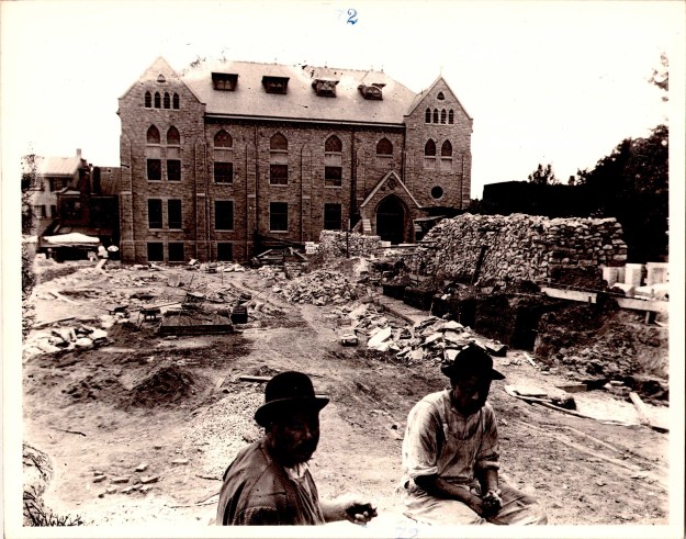 DemolitionoftheOldChurch-3