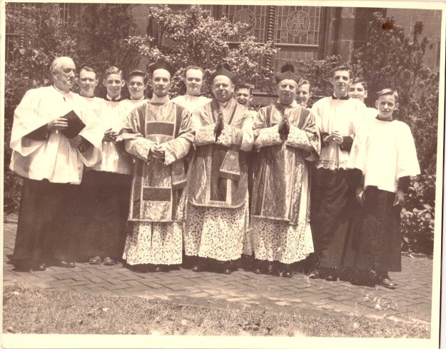 StClementsPriestsandChoirJune1948-1